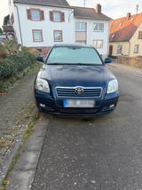 Toyota avensis t25 - Toyota Avensis T25 mit Benzin-Antrieb
