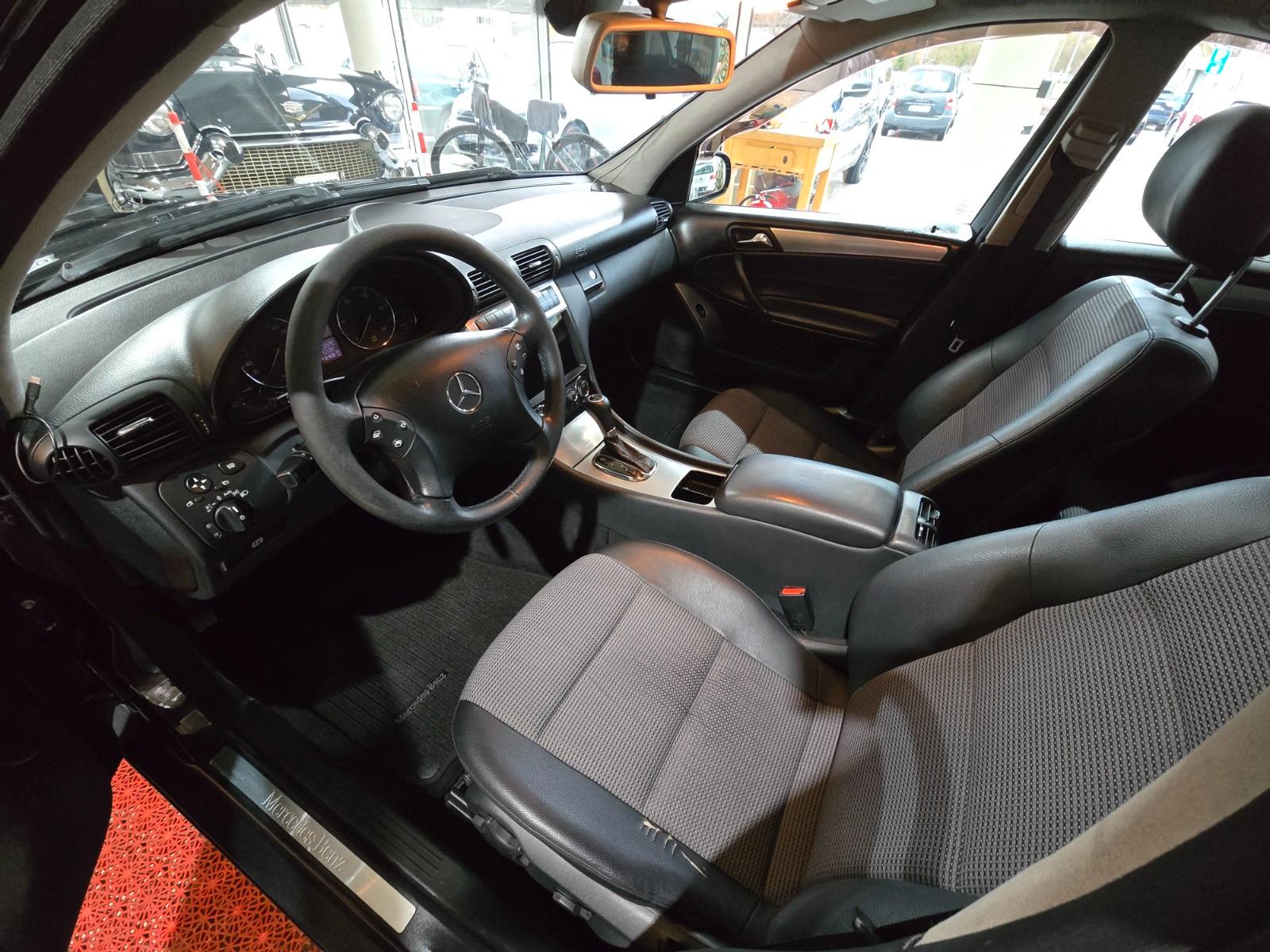 Mercedes-Benz C200 2007 — photo 10