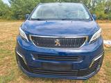 Peugeot Treveller Bus - Peugeot Expert aus 2018