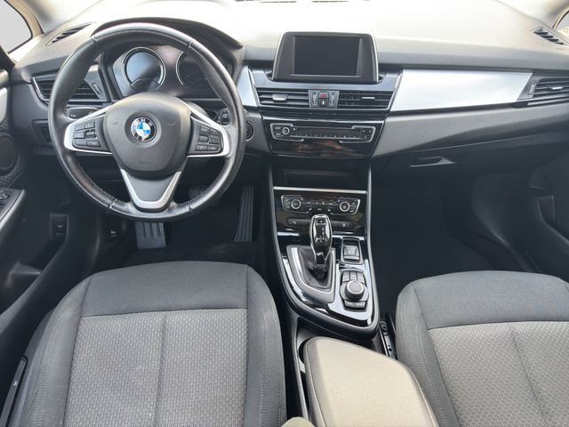 Fahrzeugabbildung BMW 218i Gran Tourer Automatik 7-Sitzer+LED+Navi+AHK