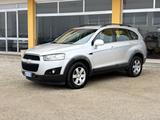 Chevrolet Captiva 2.2 VCDi 163CV 2WD LT - silberne Chevrolet Captiva