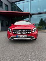 Mercedes-Benz GLA 180 Autom. Business Ausst. Navi LED Kamera - gebrauchte Mercedes-Benz GLA 180 aus dem Jahr 2019