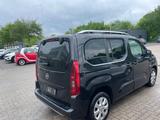 Opel Combo Life E Innovation - schwarze Opel Combo