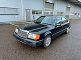 Mercedes-Benz E 230,Autom,ABS,8fach,E-SSD - Mercedes-Benz E 230 aus 1991