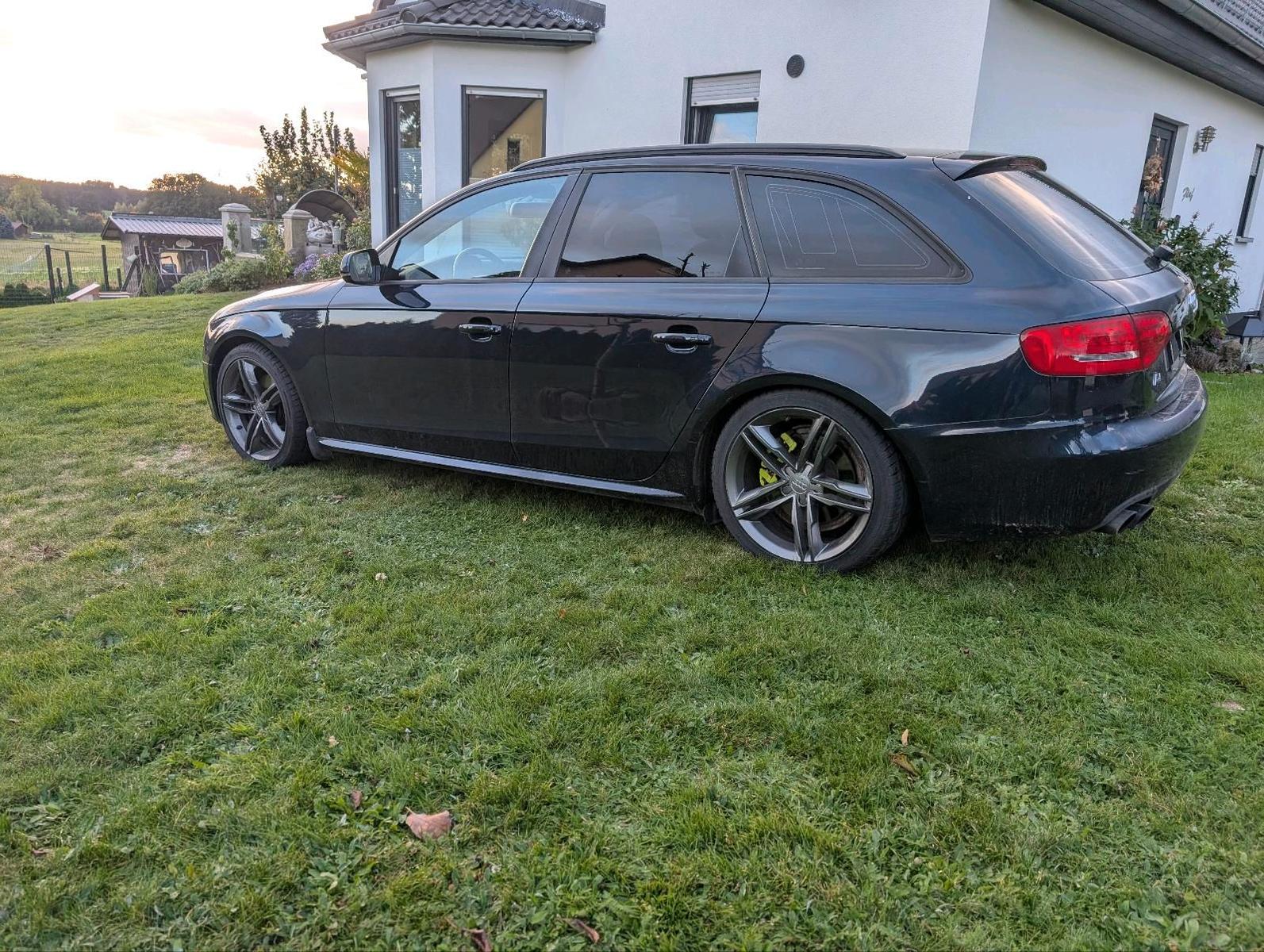 Audi A4 2009 — engine 190 HP (140kW)