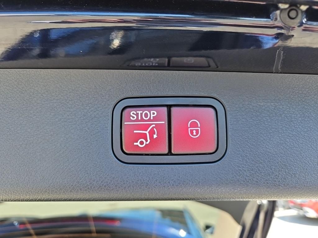Fahrzeugabbildung Mercedes-Benz E 220 d 4M T-Modell +EDITION-AVANTGARDE+AHK+DIGI