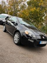Fiat Punto Pop 1.2 Klima TÜV Neu 10/2027 - Fiat Punto Gebrauchtwagen in Stuttgart