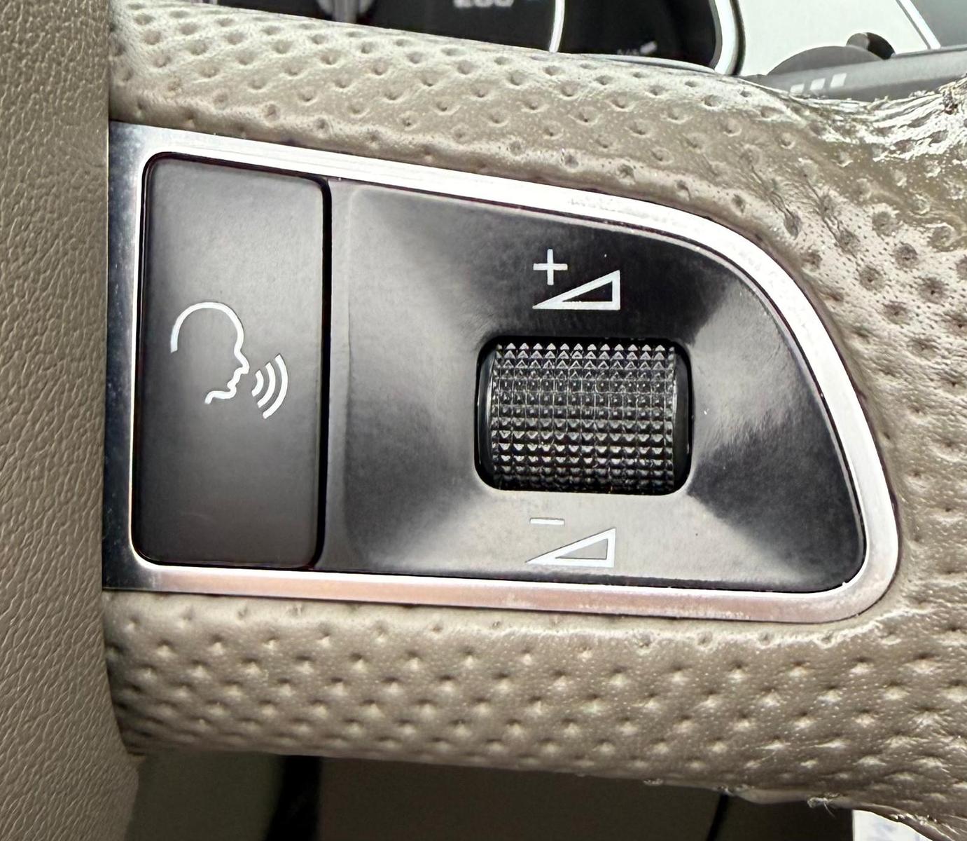 Audi A5 Cabriolet 2.0 S-LINE QUATTRO AHK PDC Airscarf