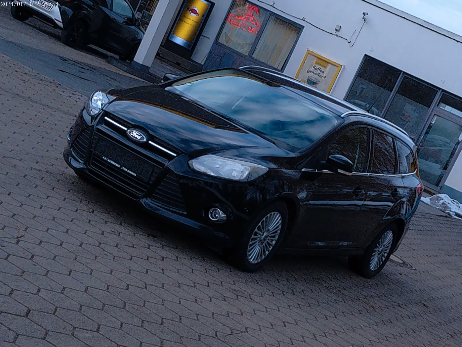 Ford Focus Turnier Champions Edition TÜV 07/2027