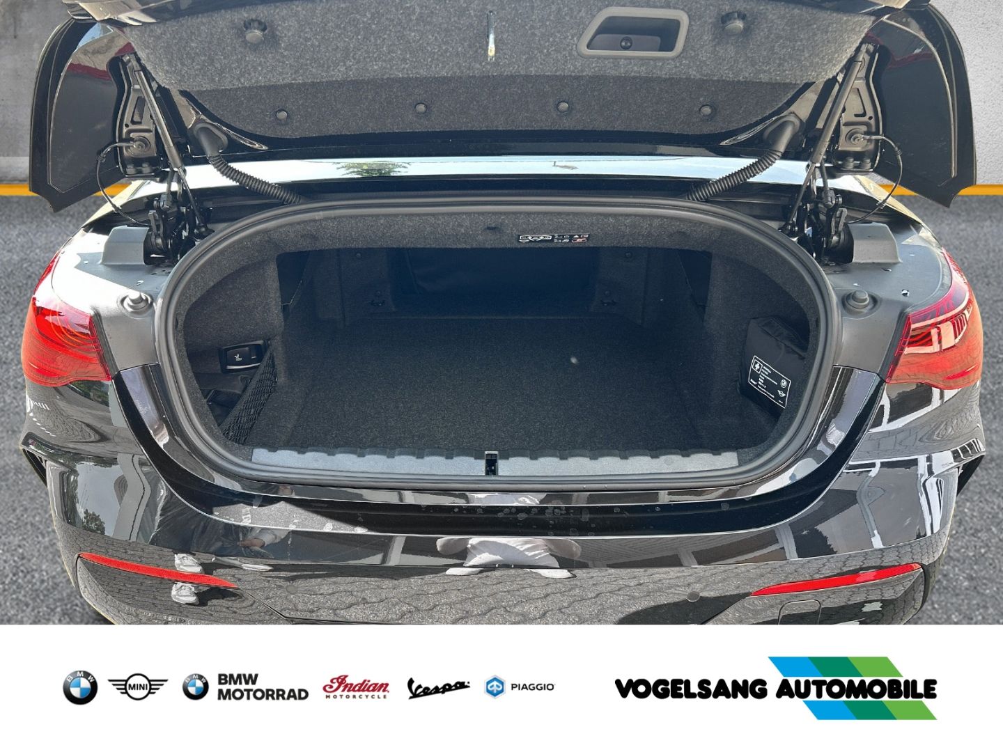 Fahrzeugabbildung BMW 420 i Cabrio M Sport Pro Harman/Kardon 19'' AHK