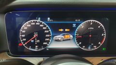 Fahrzeugabbildung Mercedes-Benz E 220d Lim. 4Matic Avantgarde Navi LED Leder AHK