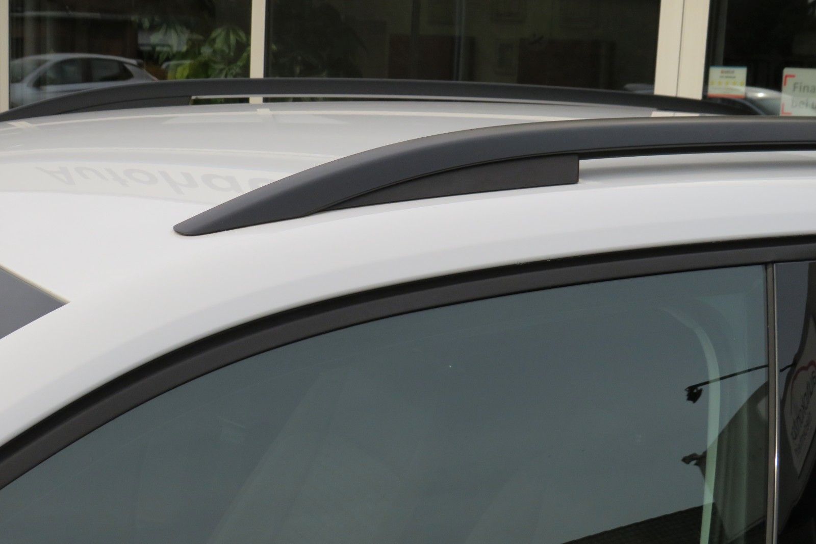 Fahrzeugabbildung Volkswagen T-Cross Life DSG PDC TELVOR SITZH. 1H.