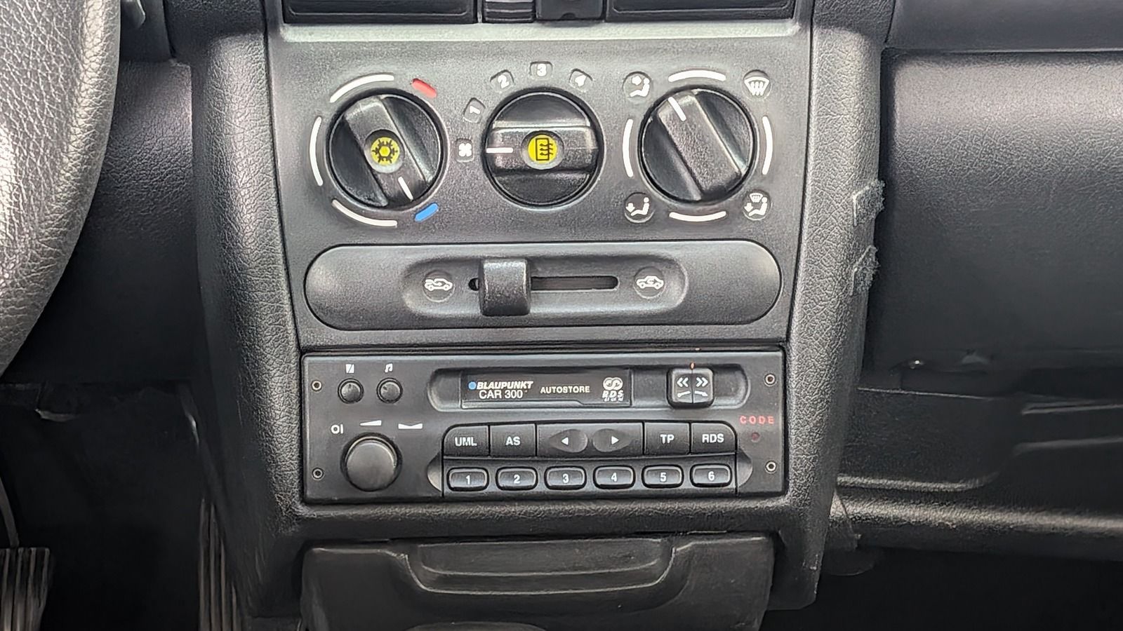 Fahrzeugabbildung Opel Corsa 1.2 16V World Cup Cool * Klima * Automatik