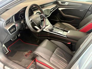 2025 AUDI RS6 photo 9