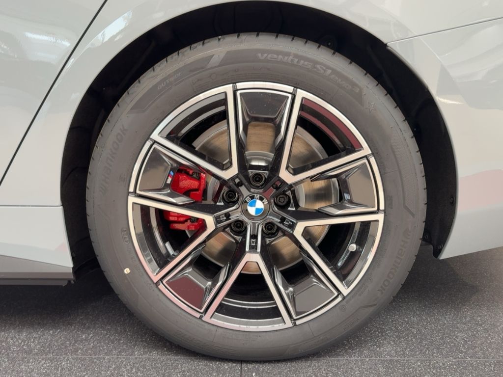BMW i4 - Bild 14
