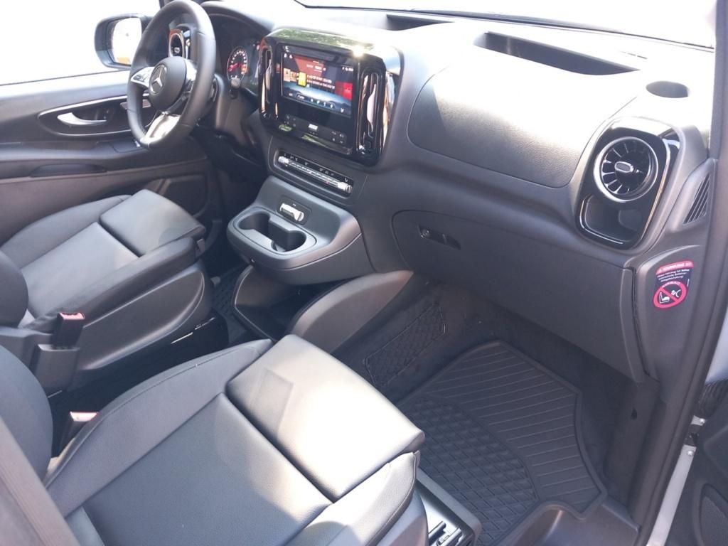 Fahrzeugabbildung Mercedes-Benz Vito 119 CDI Tourer Select lang LED*AHK*Navi