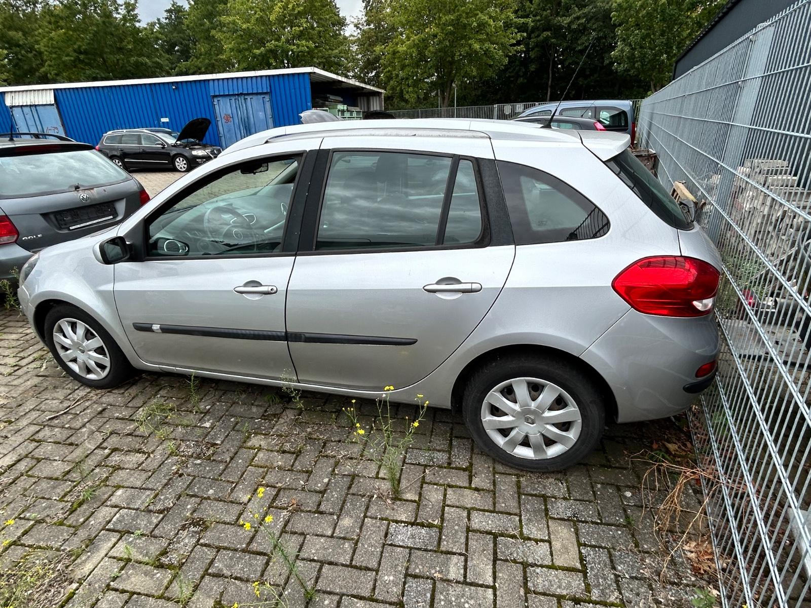 Renault Clio 2008 — interior