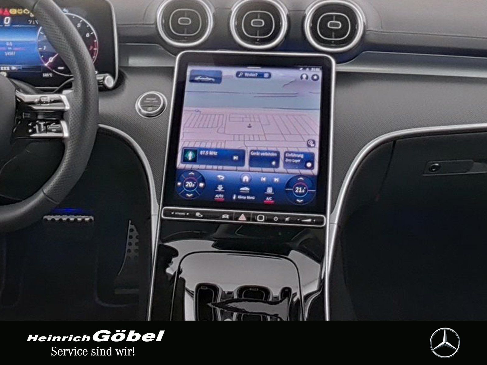 Fahrzeugabbildung Mercedes-Benz C 300 AMG+PANO+KAMERA+MEMORY+LED+SPUR.P+CARPLAY