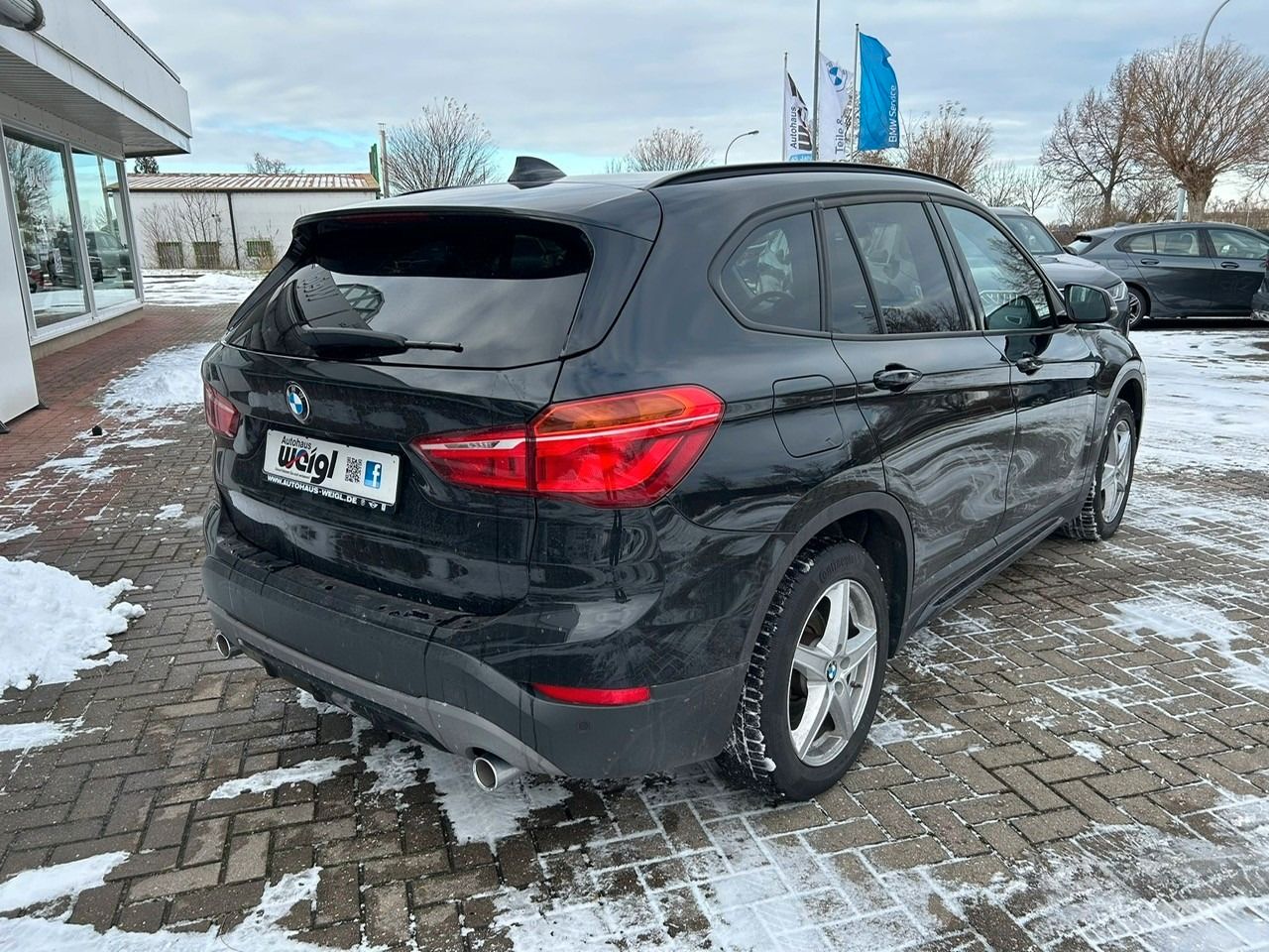 Fahrzeugabbildung BMW X1 18dA Sport Line +Head Up+AHK+Parkassistent+++