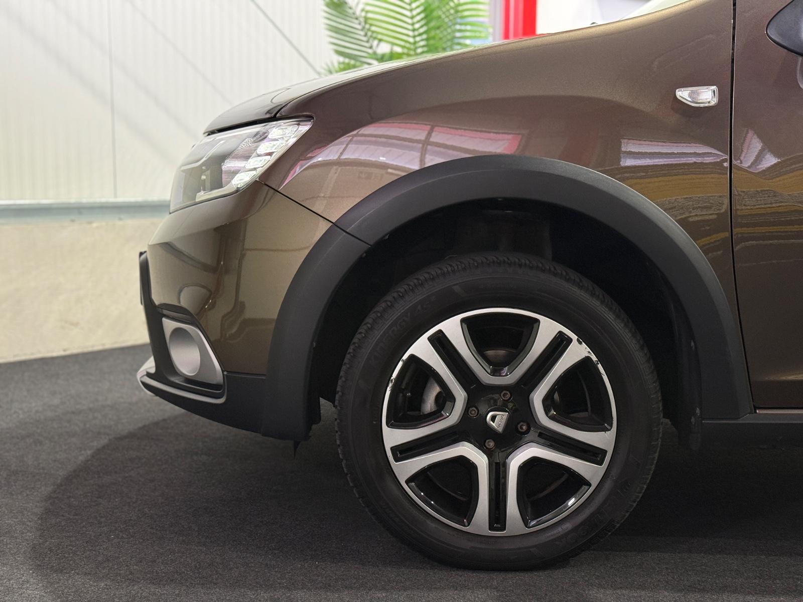 Dacia Sandero II Stepway Celebration*1 HAND*KLIMAAUTO*