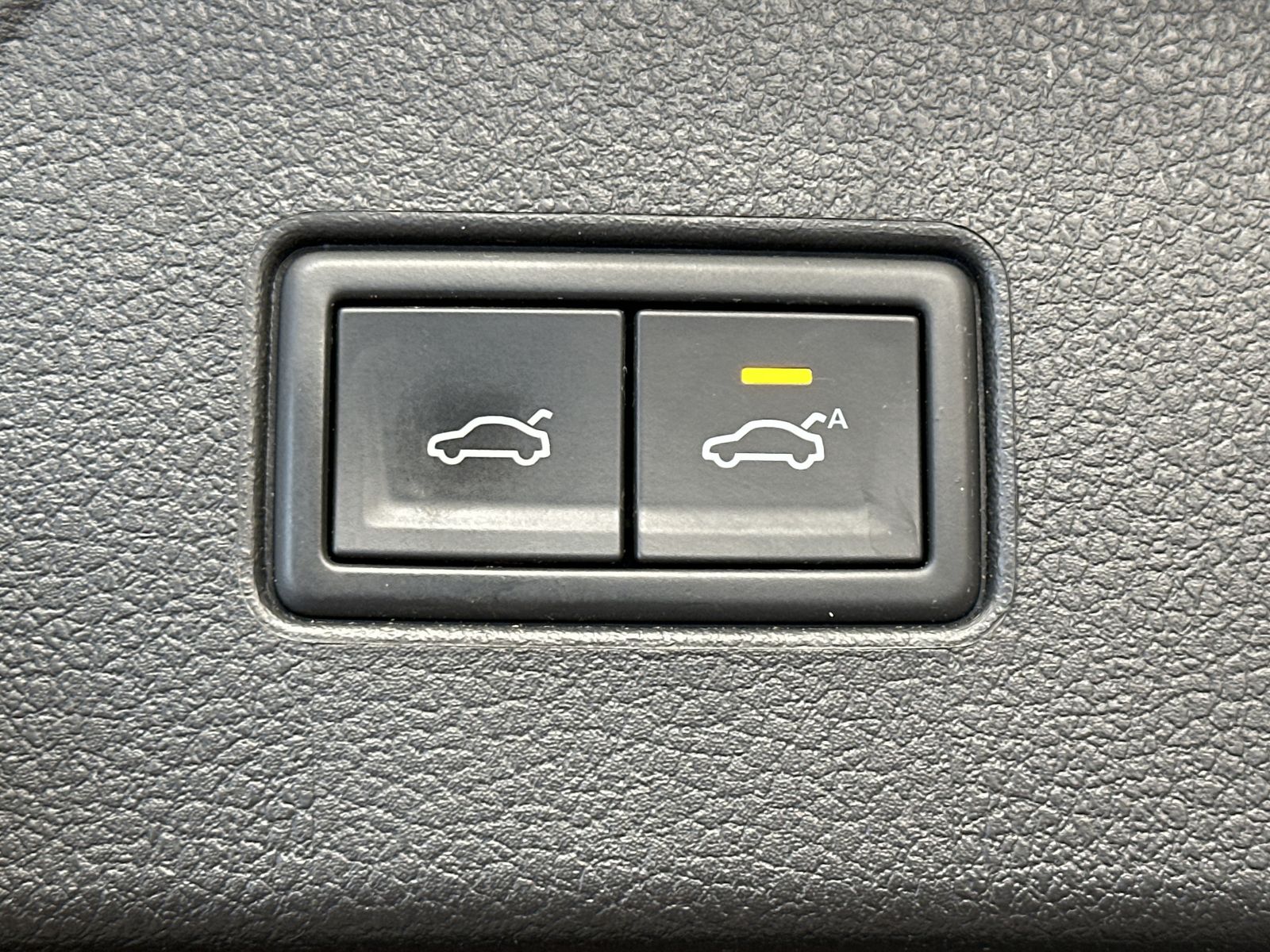 Fahrzeugabbildung Volkswagen Passat Variant GTE NAV+IQ-LIGHT+AHK+KAMERA+17ZO