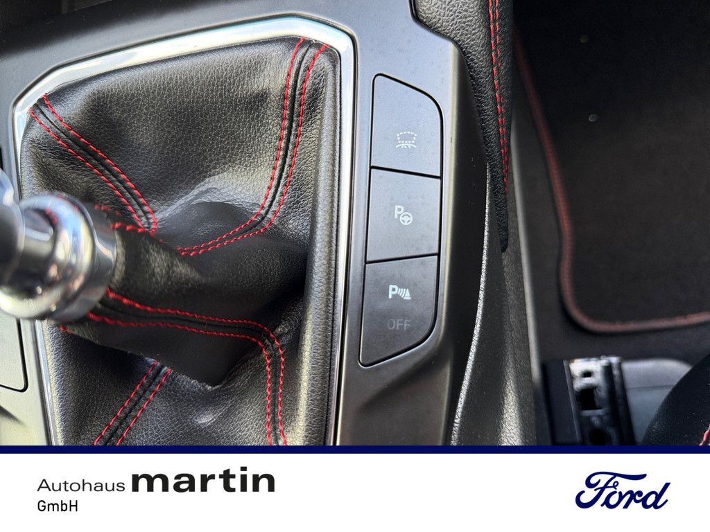 Fahrzeugabbildung Ford Kuga 1.5 ST-Line X PDC SHZ NAVI ACC B&O LED