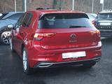 Volkswagen Golf VIII 1.5 TSI Active LED Navi ACC DAB PDC - Benzin Gebrauchtwagen in Dresden