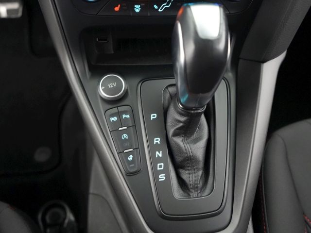 Focus TURNIER ST-LINE AT+BI-XENON+NAVI+WINTERPAK