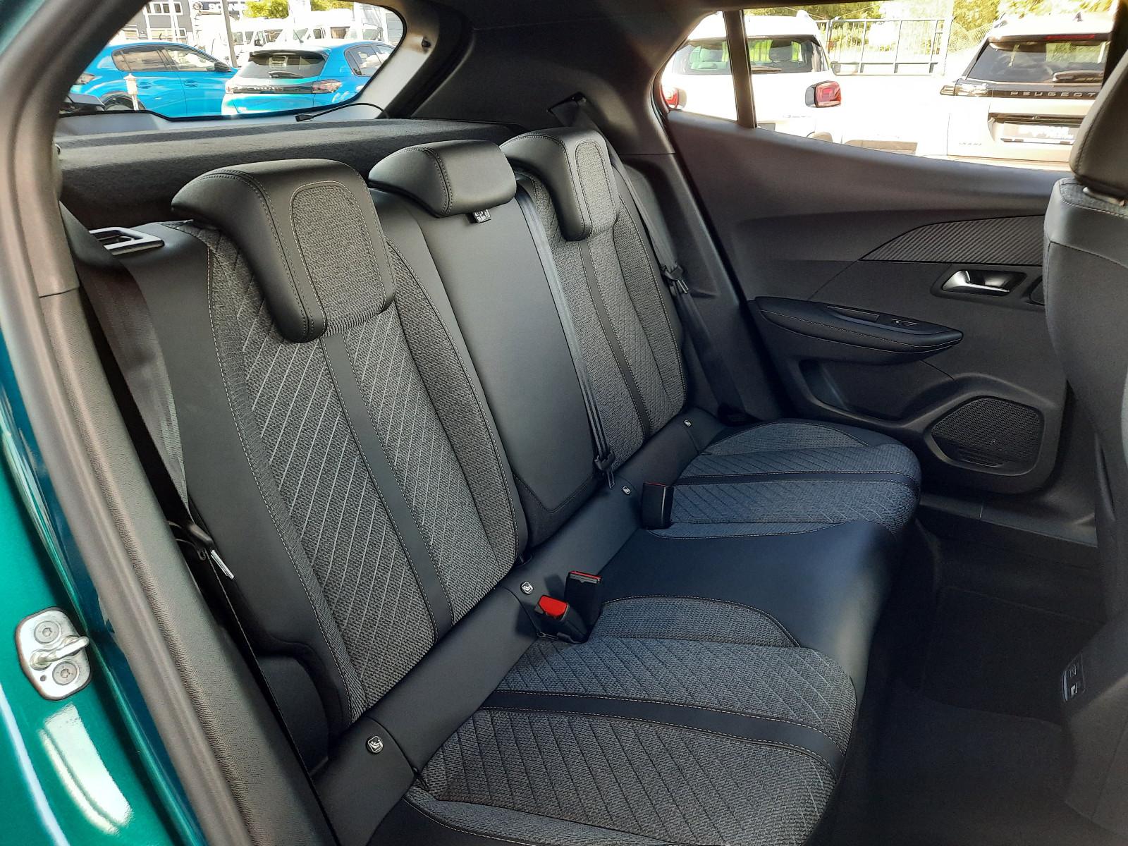Peugeot 2008 Allure eDSC  NAVI ACC 360° KAM GJR