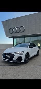 Audi S3 TFSI S tronic quattro -
