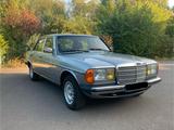 Mercedes-Benz W123 300 Diesel - Mercedes-Benz 300: D W123