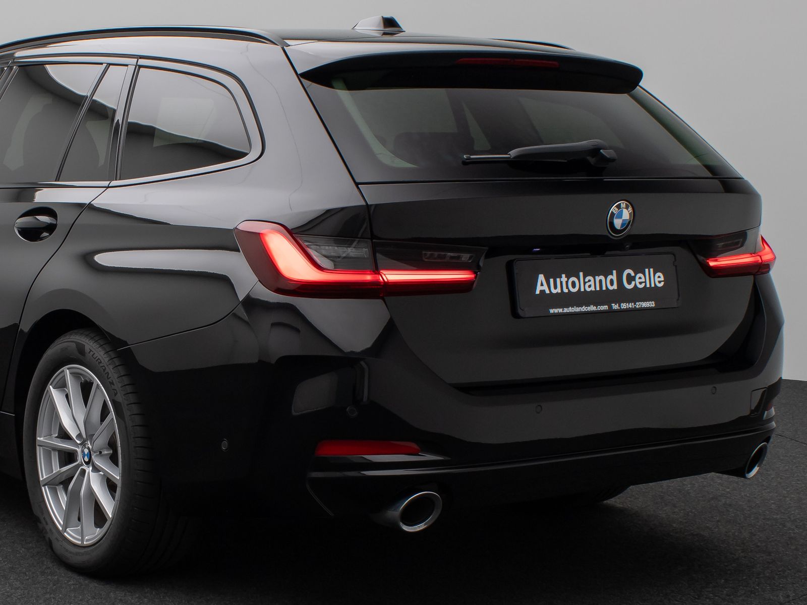 Fahrzeugabbildung BMW 320d xD ACC HUD Kamera DAB Sportsitze Teilleder