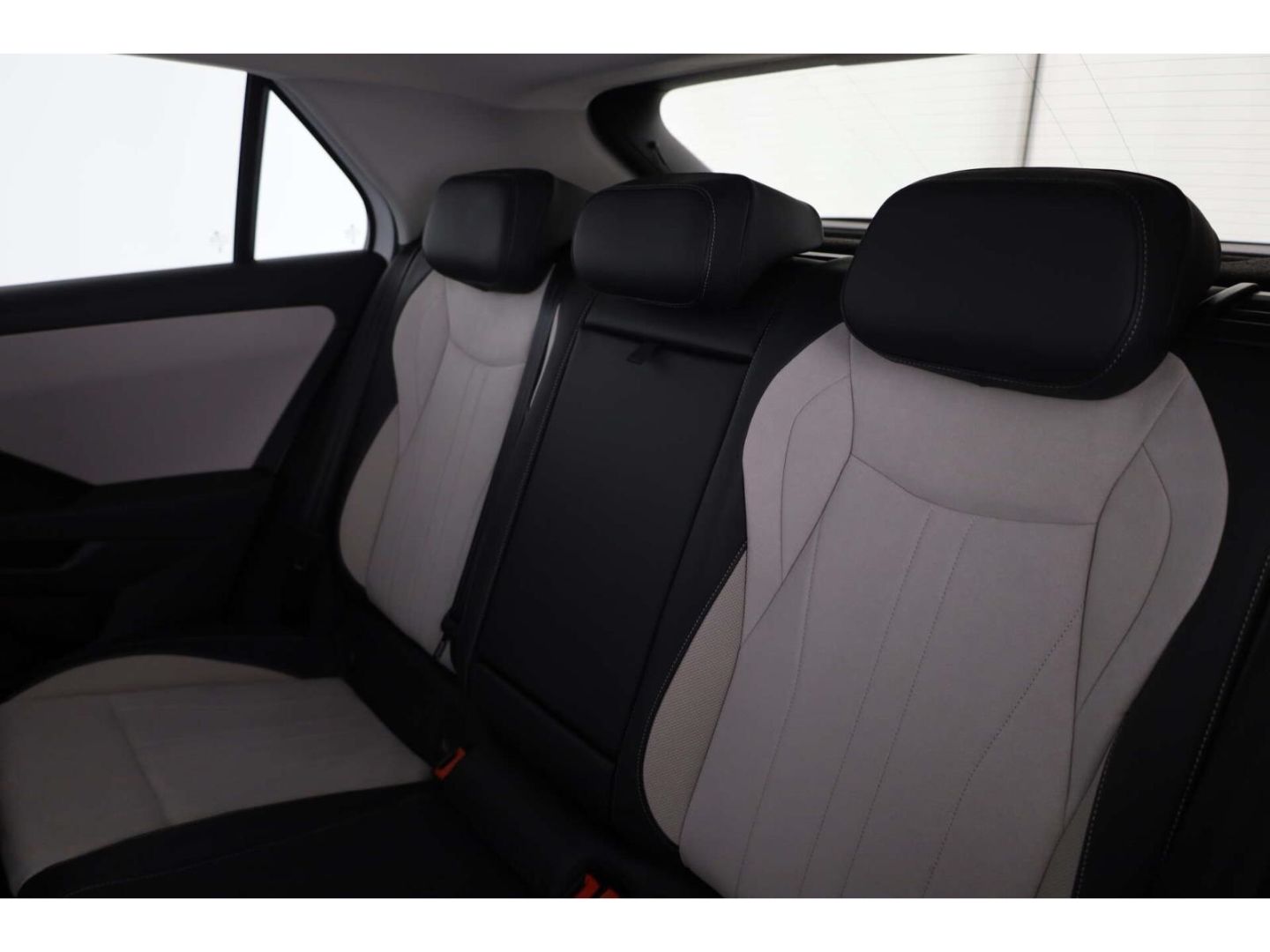 Volkswagen T-Roc - Bild 12