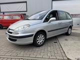 Peugeot 807 2.2 HDI Tendance 130 - graue Peugeot 807