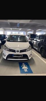 Toyota verso 1,8L Kamera Navi - Toyota Verso mit Benzin-Antrieb: Kleinbus, Automatik, 1.8