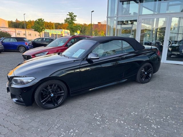 Fahrzeugabbildung BMW 220i Cabrio M Sport H/K LED NAV PDC SHZ 18"