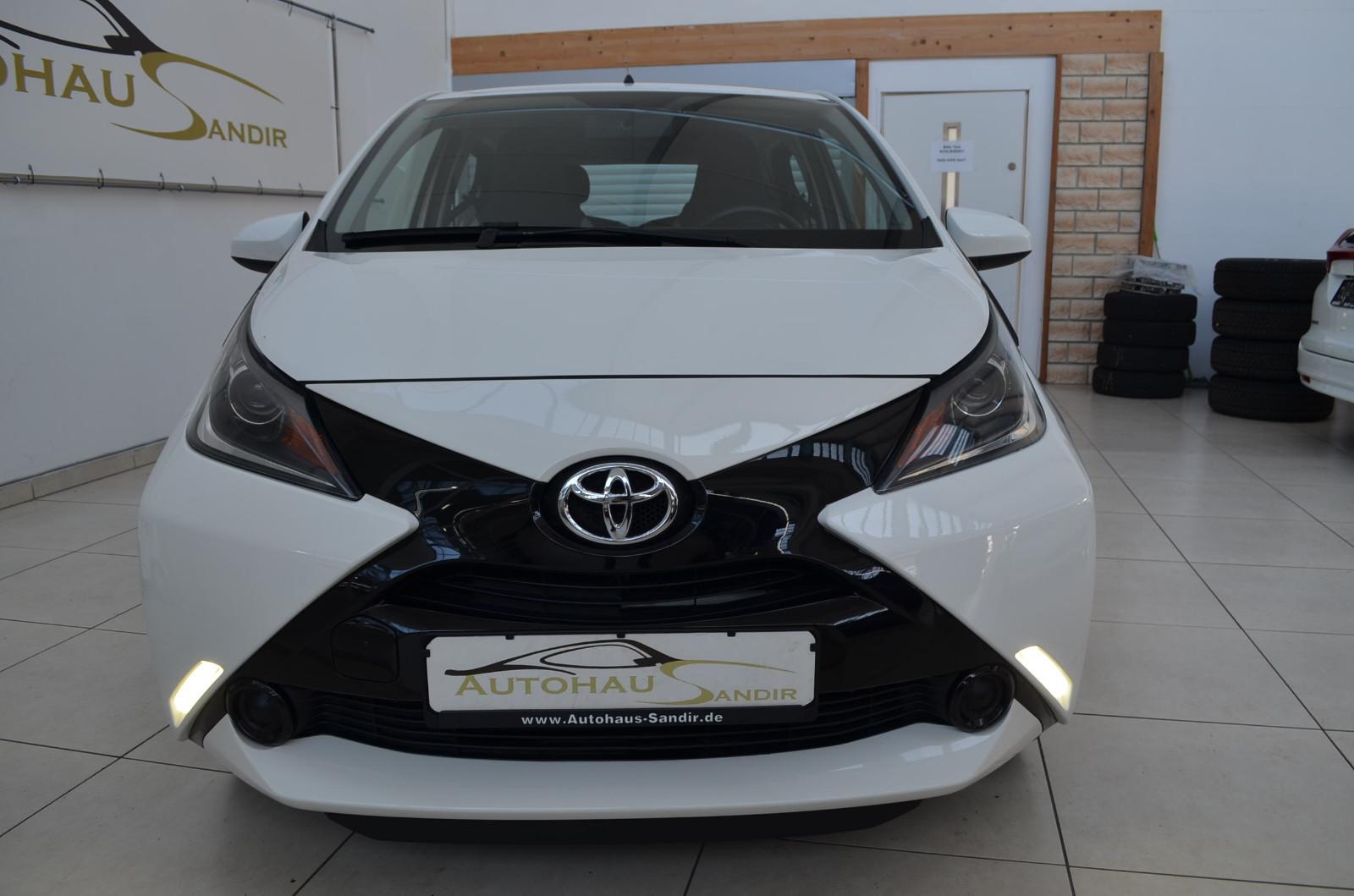 Toyota Aygo AYGO x-play ~ KLIMA ~ Navi ~ Cam