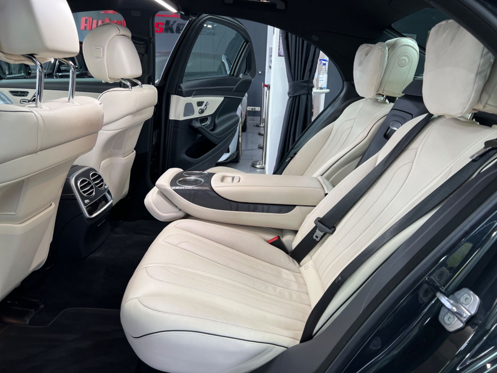 Fahrzeugabbildung Mercedes-Benz S 450 4Matic L*LANG*AMG-LINE*BURMESTER*1.HAND*