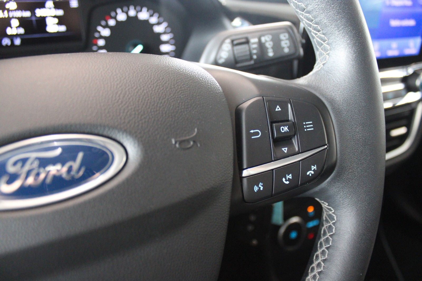 Fahrzeugabbildung Ford Fiesta 1,5 TDCi Cool & Connect 5-trg NAVI LED