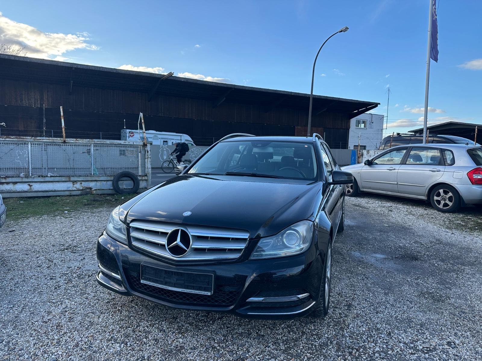 Mercedes-Benz Mercedes C200 T-Modell CGI BlueEfficiency