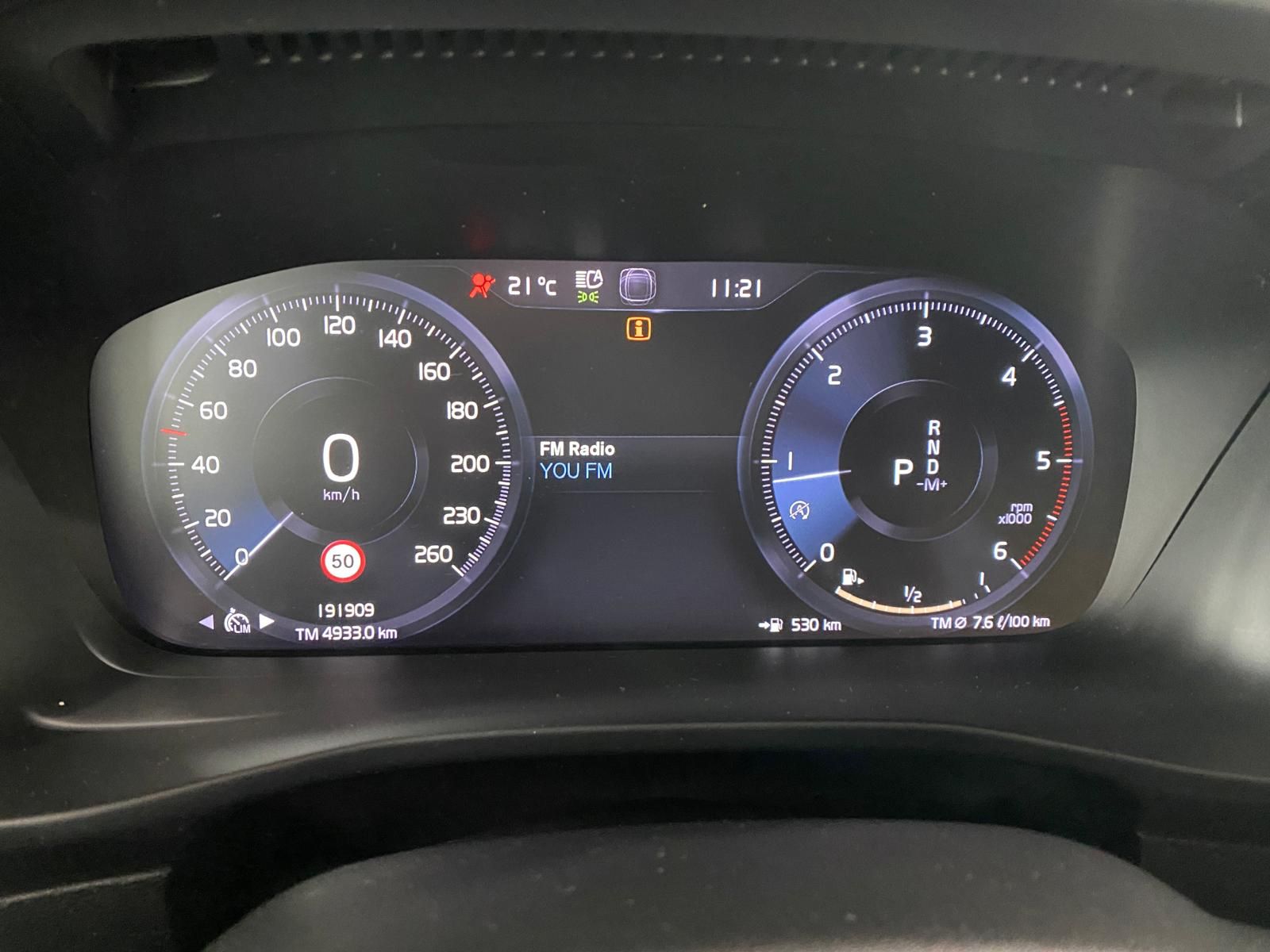 Fahrzeugabbildung Volvo XC40 Momentum Pro/Navi/LED/SH/