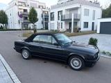 BMW 320i Cabrio Diamantschwarz - BMW 320 aus 1992