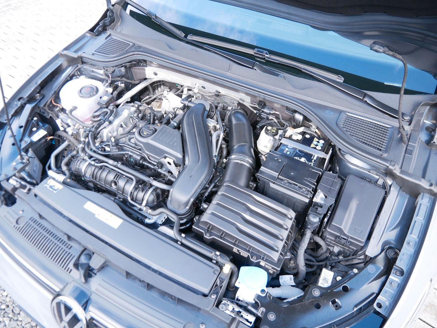 Fahrzeugabbildung Volkswagen Golf -VIII Variant 1.5 Style NEU46T DSG Matrix