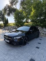 Mercedes-Benz A 200 - AMG MBUX AR AMBIENTE 19" - gebrauchte Mercedes-Benz A 200 aus dem Jahr 2019