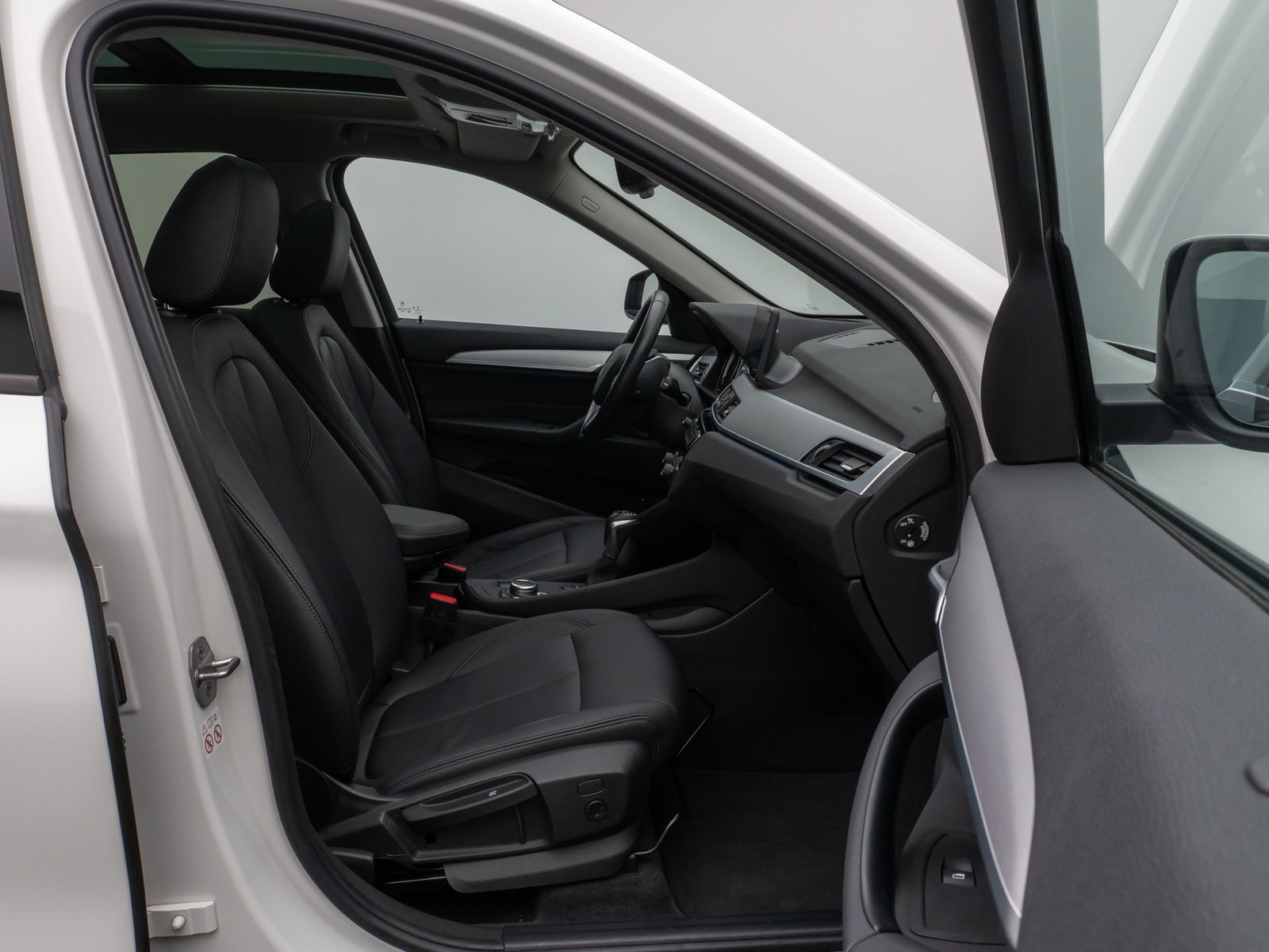 Fahrzeugabbildung BMW X1 xD25e Panorama Kamera DAB HUD Leder LED Alarm