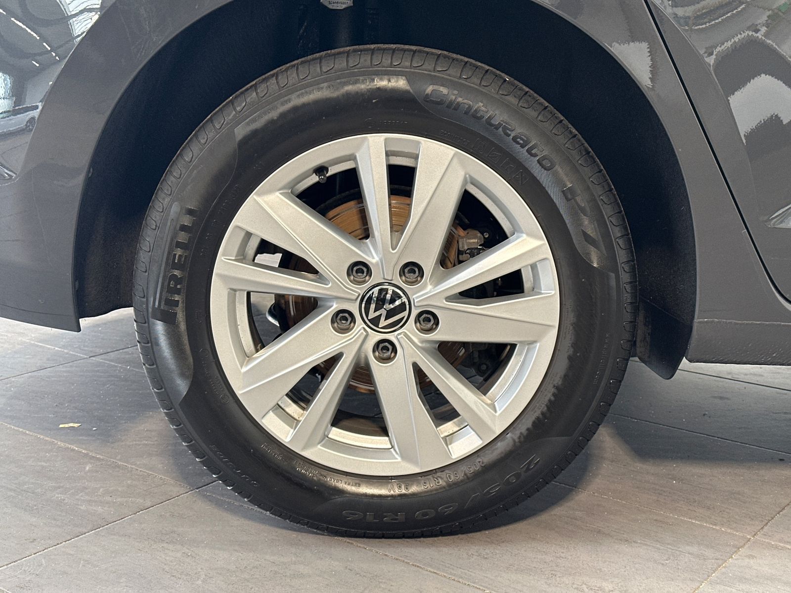 Volkswagen Touran 2.0 TDI DSG CL 7-Sitzer NAV+LED+ACC+PANO imagem 3