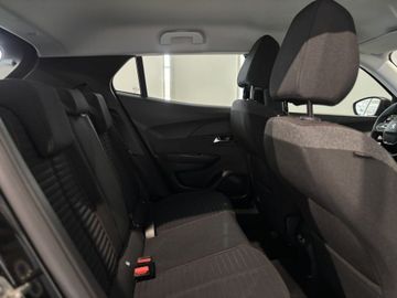 Fotografie des Peugeot 2008 Elektro Active Pack