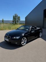 BMW E93 335i Scheckheft Gepflegt - BMW 335 aus 2007: Cabrio
