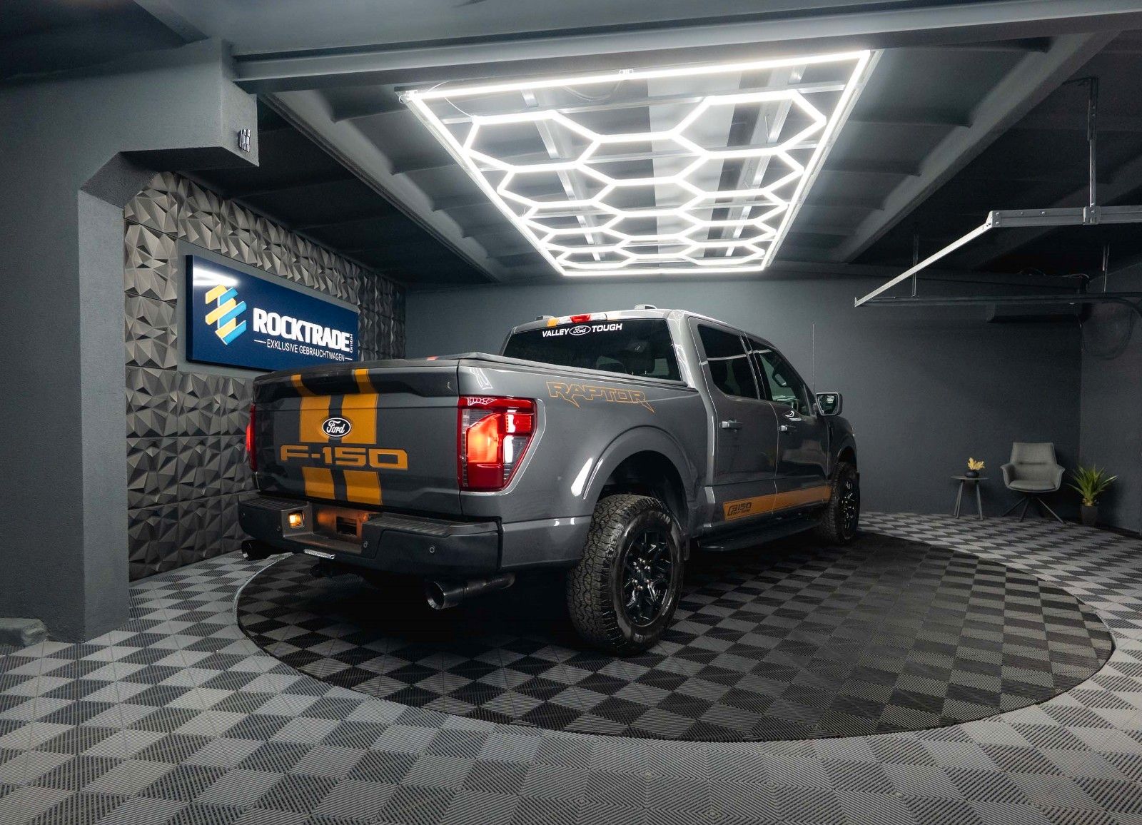Fahrzeugabbildung Ford F150 5.0L V8 4x4 Offroad SuperCrew RAPTOR 19%