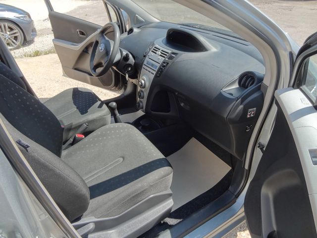 Fahrzeugabbildung Toyota Yaris Cool/1.Hand/59.000km/Klima/8-fach Bereift/